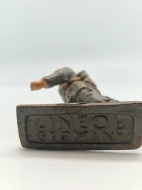 Originale tyske linoliumsfigurer