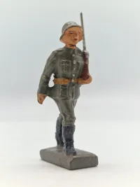 Originale tyske linoliumsfigurer