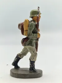 Originale tyske linoliumsfigurer
