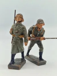 Originale tyske linoliumsfigurer
