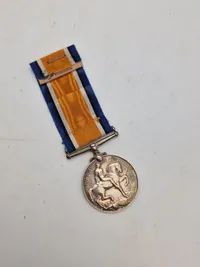 Original WW1  War Medal, samt Victory medal - givet til  : 3023 CORP. A.J. SHACKLEFORD R. BERKS. R. Der faldt ved Some 14/8-1916 KIA