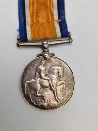 Original WW1  War Medal, samt Victory medal - givet til  : 3023 CORP. A.J. SHACKLEFORD R. BERKS. R. Der faldt ved Some 14/8-1916 KIA