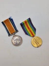 Original British War Medal samt Victory Medal - Givet til: 355368 P.T.E. W.G. STEWART L.POOL R