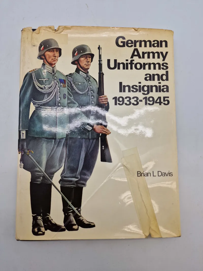 Super bog om uniformer og mærker Tyskland 1933-1945