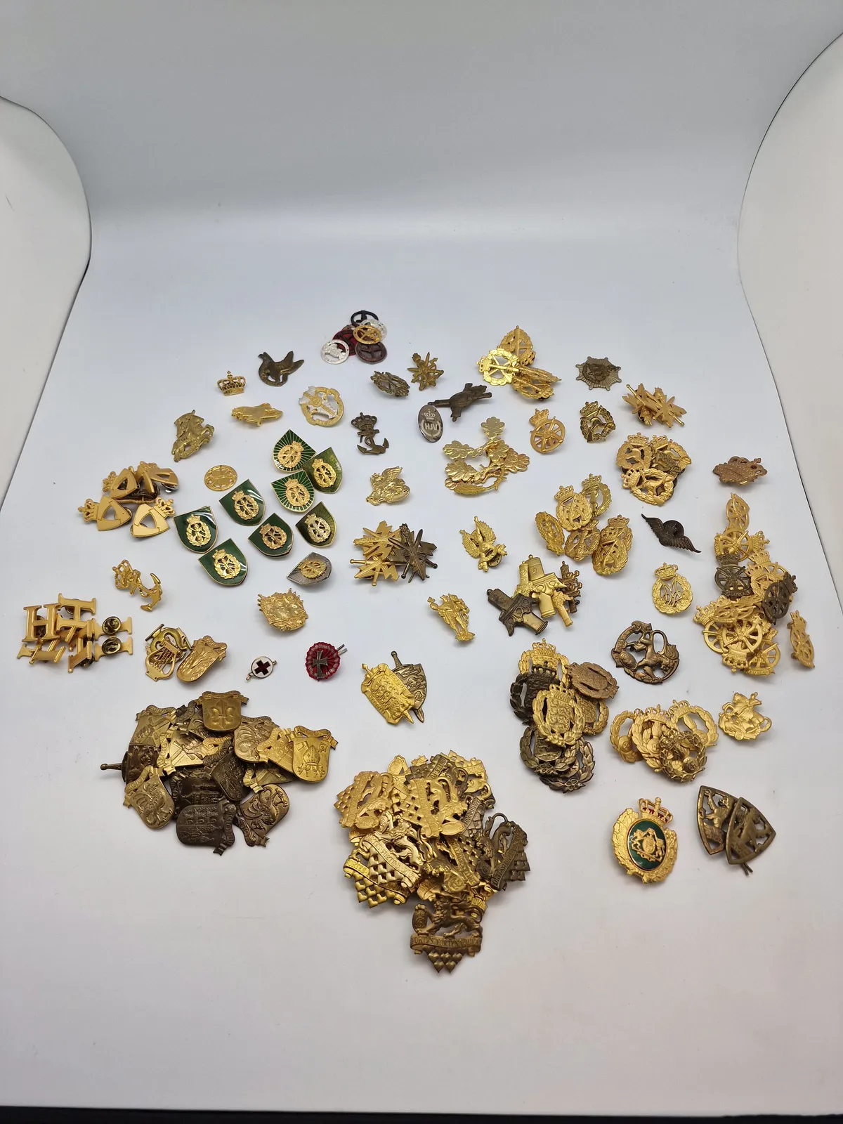 Stor samling Danske regiments mærker