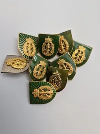 Stor samling Danske regiments mærker