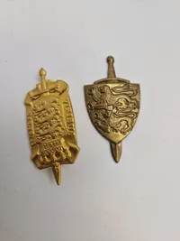 Stor samling Danske regiments mærker
