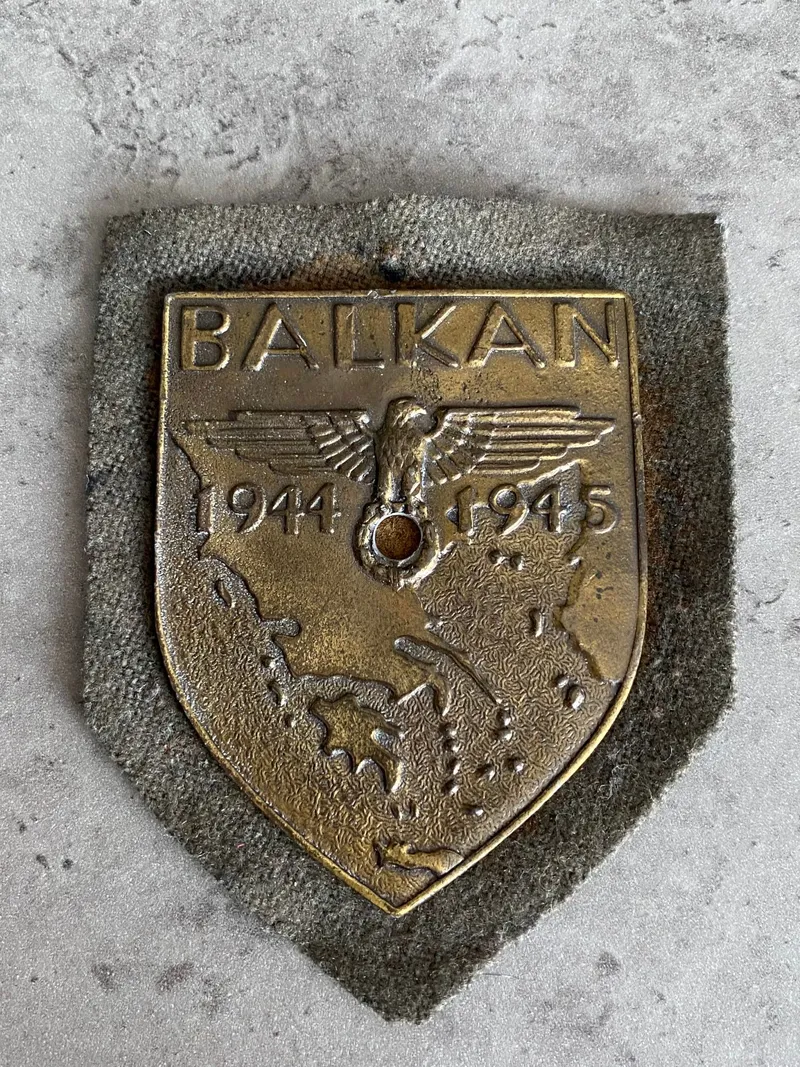 Afnazificeret Balkan skjold - Postwar