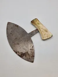 Original grønlandsk Uglo med greb af ben