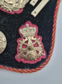 Originalt skjold til minde om soldatertiden