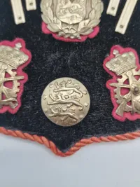 Originalt skjold til minde om soldatertiden