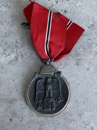 Original tysk østfront medalje med fremstiller (dog utydelig)