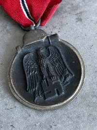 Original tysk østfront medalje med fremstiller (dog utydelig)