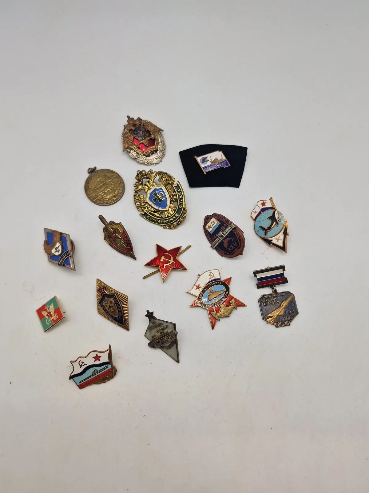 Samling originale russiske badges - flere ældre
