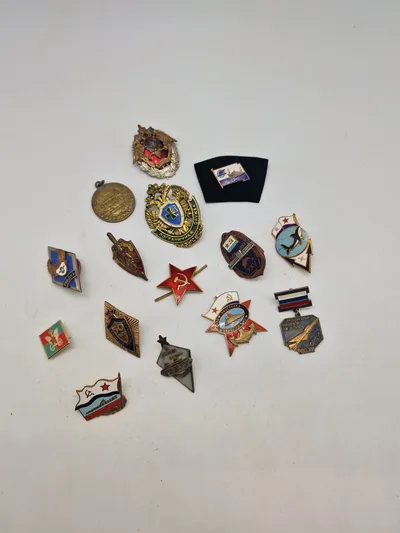 Samling originale russiske badges - flere ældre