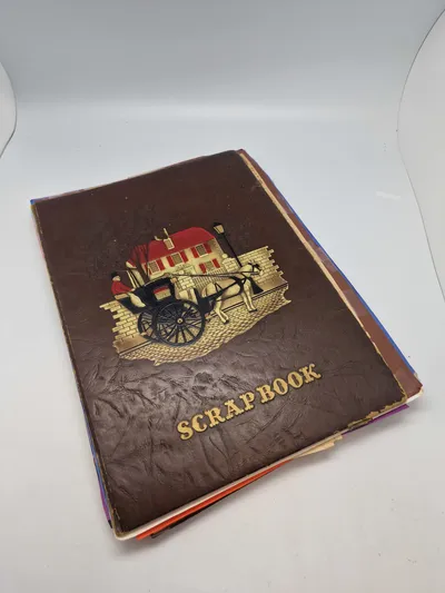 Original amerikansk scrapbog - ww2 (mange gode udklip)
