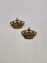 Samling pins og knapper - militære mm.