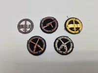 Samling pins og knapper - militære mm.