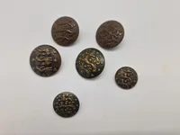 Samling pins og knapper - militære mm.