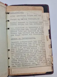 Sjældent dansk politilot fra ww2 med skilt og personlig lommebog