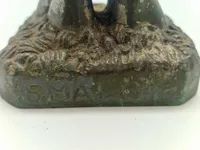 Miniature stendysse med teksten 5 maj 1945