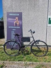 Sjælden original tysk truppenfahrad fra ww2 med tilhørende kasse mm. efterladt af tyskerne på Beldringe lufthavn Odense, 2 invendige gear