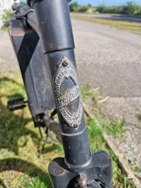 Sjælden original tysk truppenfahrad fra ww2 med tilhørende kasse mm. efterladt af tyskerne på Beldringe lufthavn Odense, 2 invendige gear