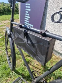 Sjælden original tysk truppenfahrad fra ww2 med tilhørende kasse mm. efterladt af tyskerne på Beldringe lufthavn Odense, 2 invendige gear