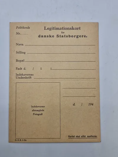 Originalt ubrugt id kort fra ww2 - anvendt af modstandsbevægelsen til forfalskninger