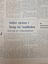 To originale eksemplarer af Revision som blandt andet var kendt for at støtte tidligere frikorps Danmark soldater