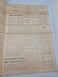 To originale eksemplarer af Revision som blandt andet var kendt for at støtte tidligere frikorps Danmark soldater