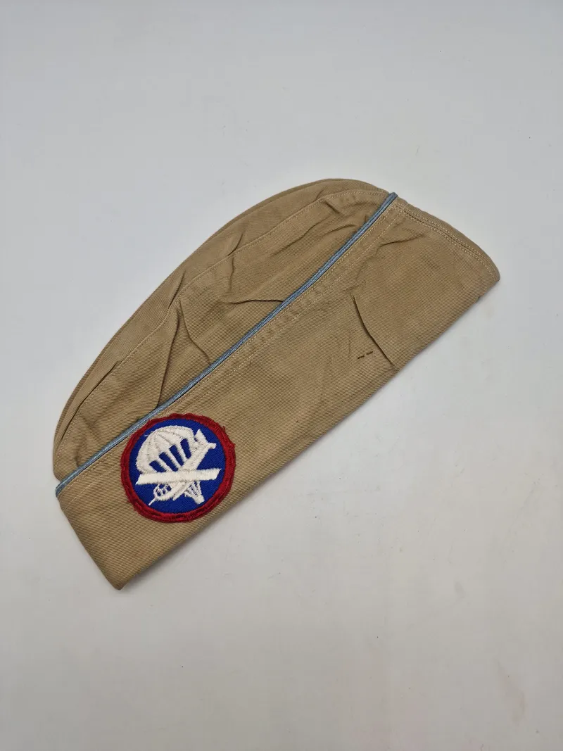 Original US WW2 khaki Garisson cap with combined glider parachute infantry patch