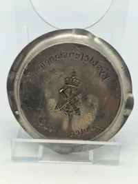 Samling militære plaketter
