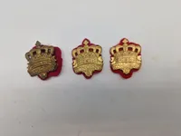 Samling danske regimentsmærker mm.