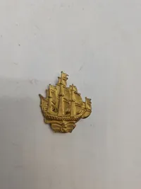 Samling danske regimentsmærker mm.