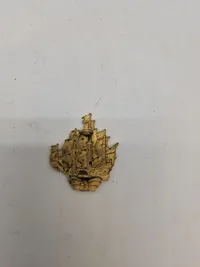 Samling danske regimentsmærker mm.
