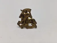 Samling danske regimentsmærker mm.