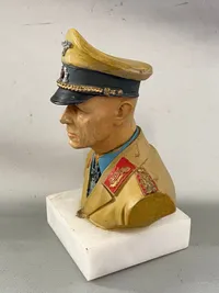 Buste forstillende Ørkenræven Rommel - Alder ukendt