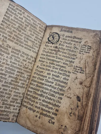 Original 1700 tals religiøs bog