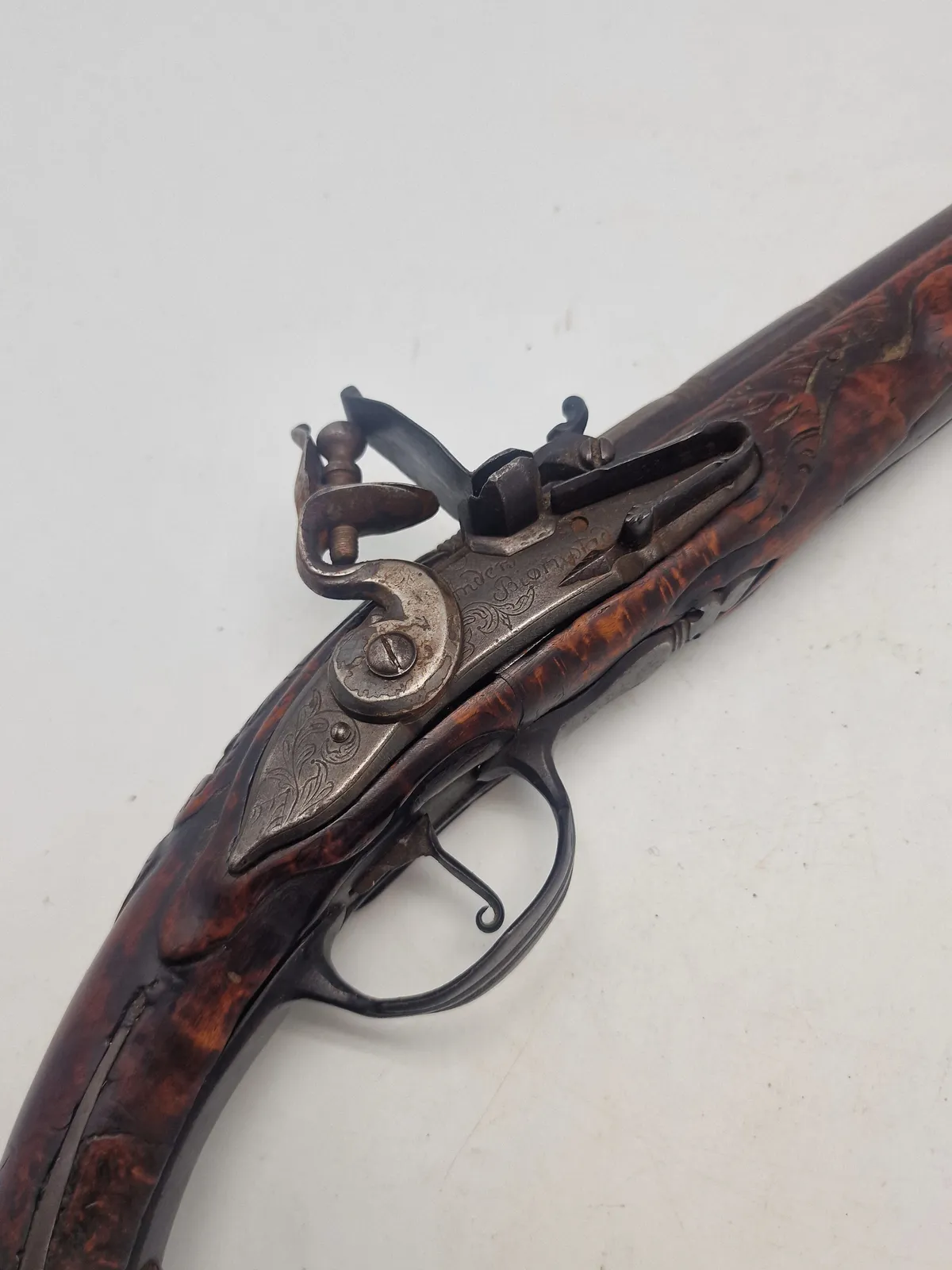 Original norsk flintepistol fremstillet af Anders Biørnstad. Skæftet er af birketræ - ca år 1780