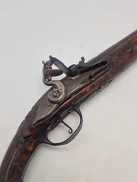 Original norsk flintepistol fremstillet af Anders Biørnstad. Skæftet er af birketræ - ca år 1780