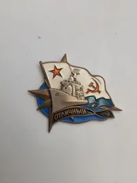 Originale tidlige russiske badges i emalje