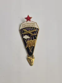 Originale tidlige russiske badges i emalje
