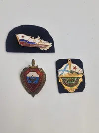 Originale tidlige russiske badges i emalje