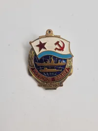 Originale tidlige russiske badges i emalje