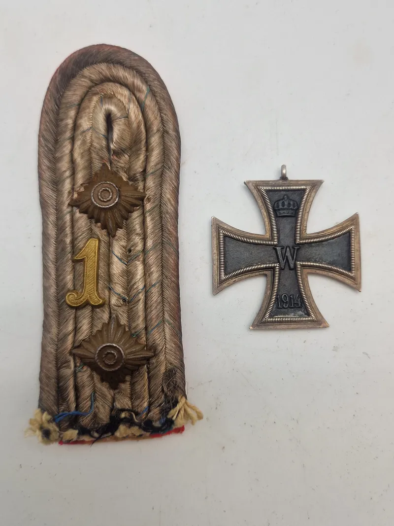 Originalt eisernes kreuz 2.kl samt prøjsisk skulderstrop - ww1