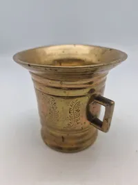Original 1761 dateret malm morter