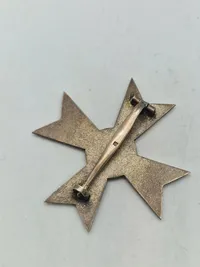 Originalt kriegsverdienstkreuz ohne schwerter 1.kl 
Hersteller 4 - Steinhauer & Lück, Lüdenscheid