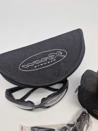 Sæt WileyX skydebriller med masser af ekstra glas mm. Nypris 1400,-