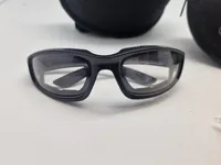 Sæt WileyX skydebriller med masser af ekstra glas mm. Nypris 1400,-